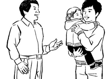 モノクロ線画の中年男性と娘を抱っこした若い父のイラスト